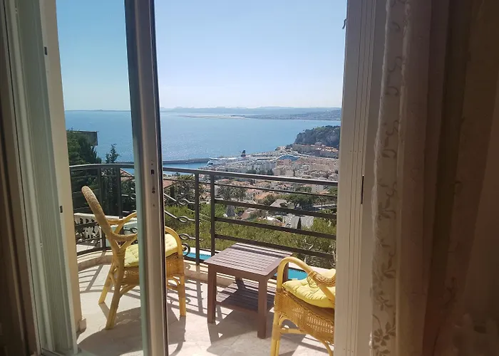 Roc Maria Lucia Βίλα