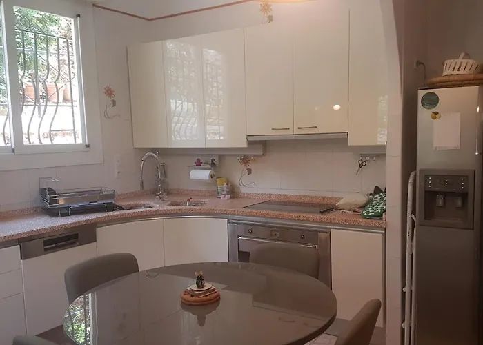 Βίλα Roc Maria Lucia