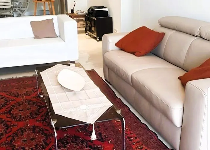 Roc Maria Lucia Βίλα