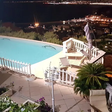 Roc Maria Lucia Villa