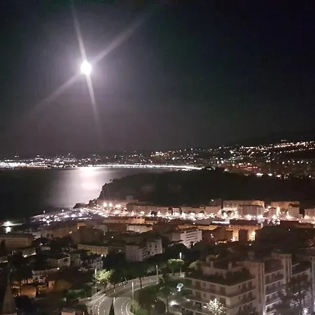 Willa Roc Maria Lucia *